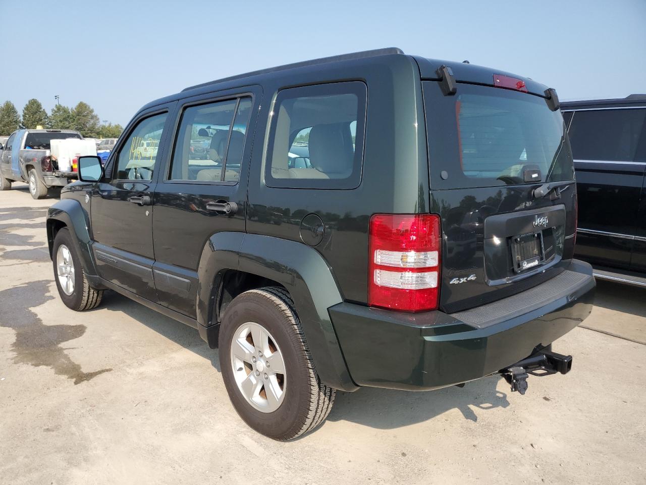 2011 Jeep Liberty (North America) VIN 1J4PN2GK1BW588228 Copart auction photo, hail damage thumbnail 2