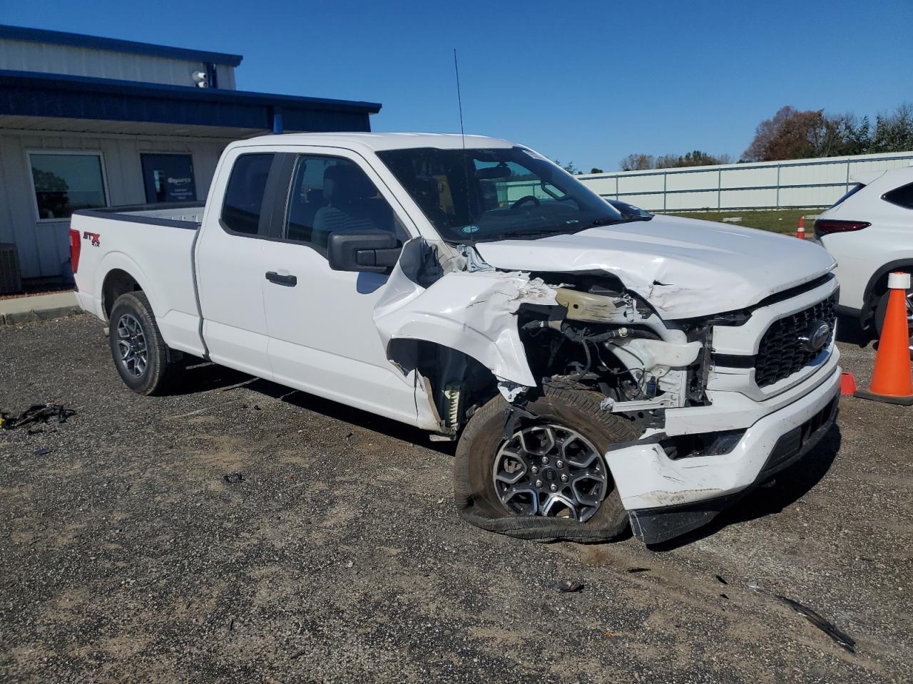 2021 Ford F-150 VIN 1FTEX1EP4MKD23801 Copart auction photo, front end damage thumbnail 4