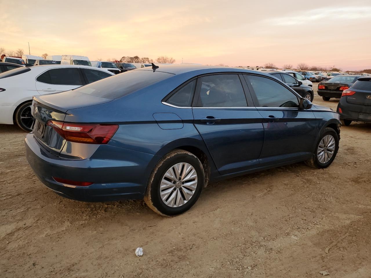 2019 Volkswagen Jetta VIN 3VWN57BU1KM206599 Copart auction photo, front end damage thumbnail 3