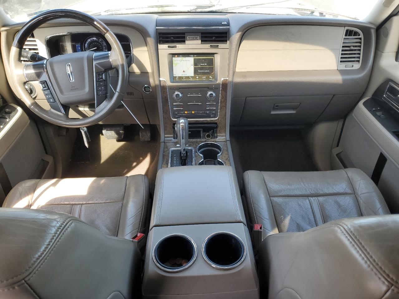 2016 Lincoln Navigator VIN 5LMJJ2HT6GEL04595 Copart auction photo, rear end / minor dent/scratches damage thumbnail 8