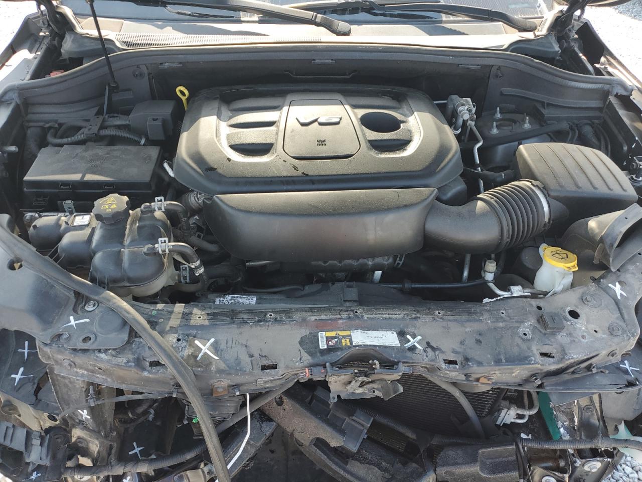 2016 Jeep Grand Cherokee VIN 1C4RJFAG3GC390250 Copart auction photo, front end / minor dent/scratches damage thumbnail 12
