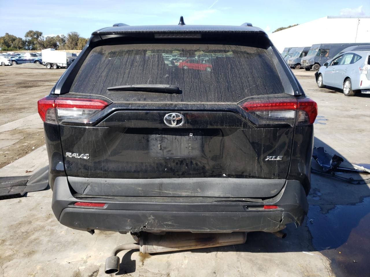 2021 Toyota RAV 4 VIN 2T3W1RFVXMC120020 Copart auction photo, front end damage thumbnail 6