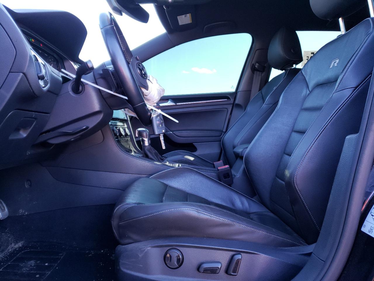 2018 Volkswagen Golf VIN WVWVF7AU9JW193424 Copart auction photo, front end / minor dent/scratches damage thumbnail 7