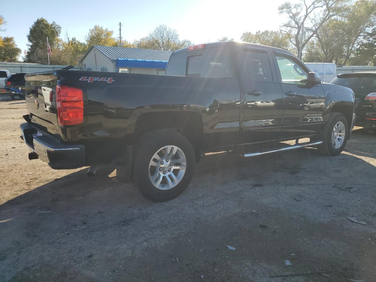 2017 Chevrolet Silverado VIN 1GCVKREC1HZ356374 Copart auction photo, front end / rear end damage thumbnail 3