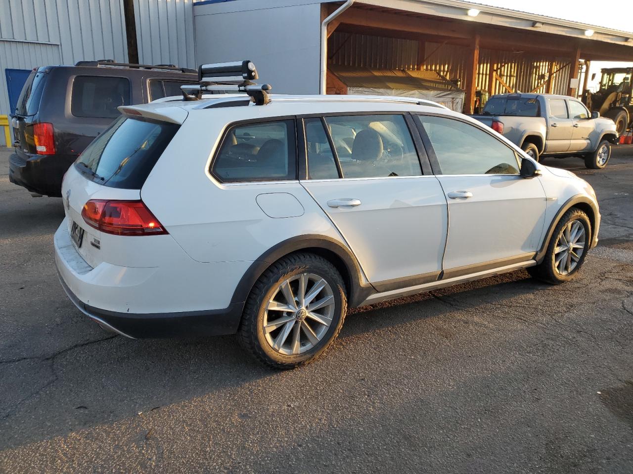 2017 Volkswagen Golf VIN 3VWH17AU9HM537613 Copart auction photo, front end damage thumbnail 3