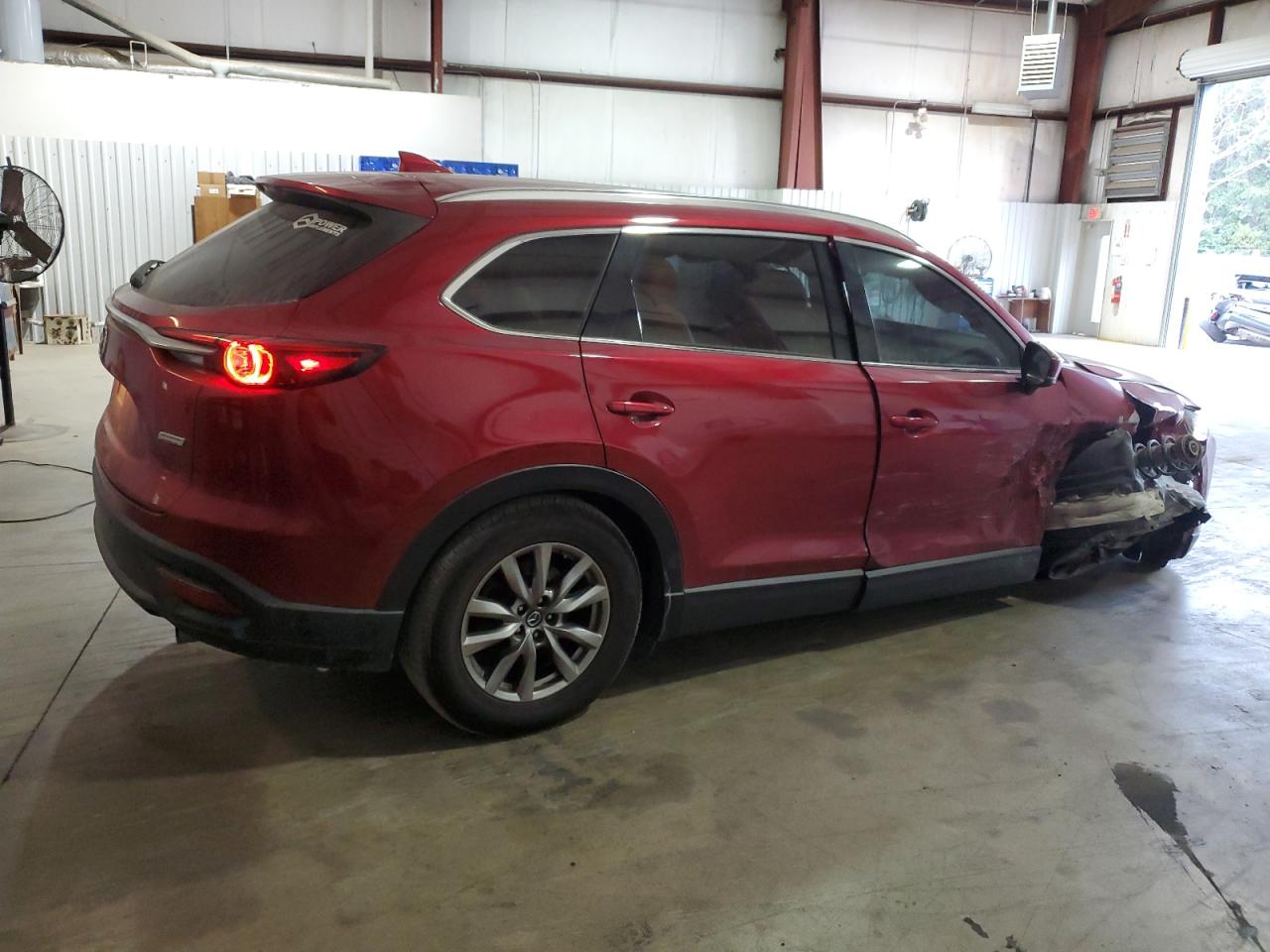 2018 Mazda CX-9 VIN JM3TCACY6J0223356 Copart auction photo, front end / side damage thumbnail 3