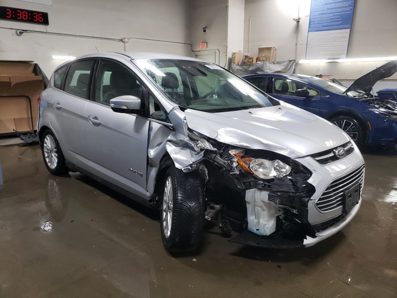 2016 Ford C-MAX VIN 1FADP5BU7GL100671 Copart auction photo, front end damage thumbnail 4