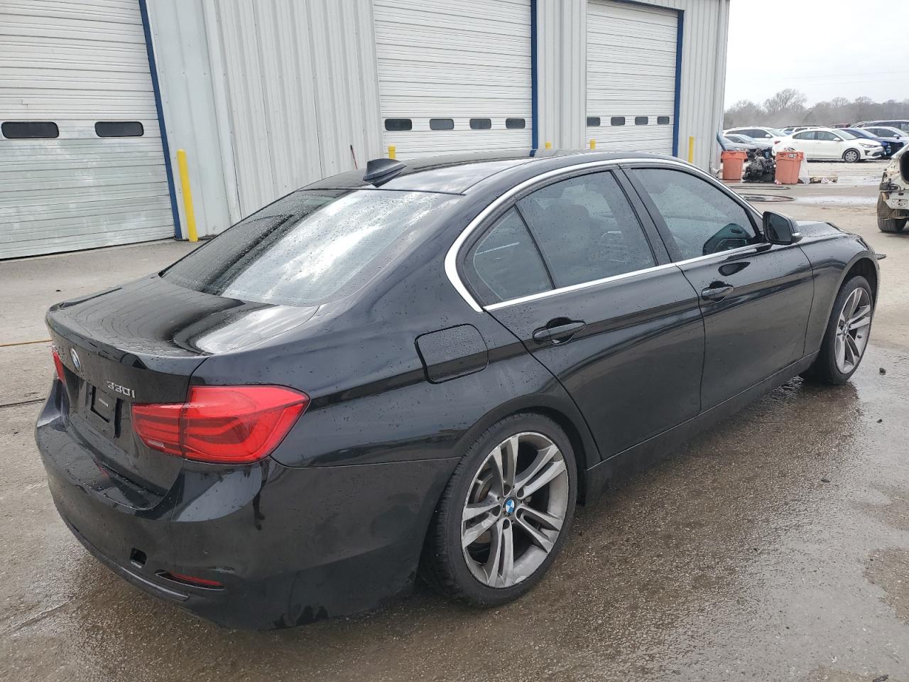 2018 BMW 3er VIN WBA8D9G57JNU70685 Copart auction photo, rear end damage thumbnail 3