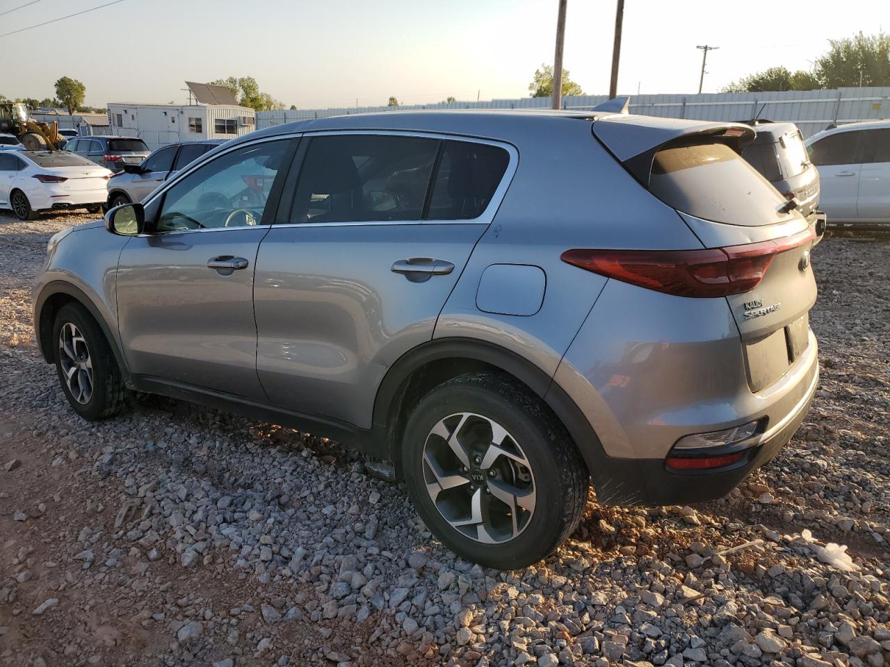 2020 KIA Sportage VIN KNDPM3AC4L7736982 Copart auction photo, hail / minor dent/scratches damage thumbnail 2