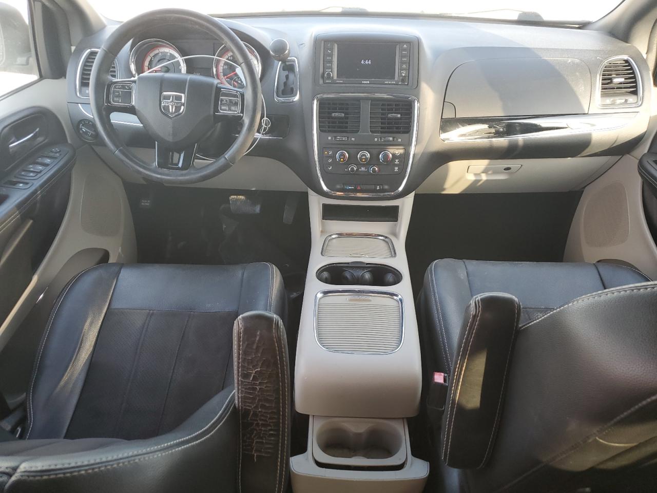 2019 Dodge Caravan VIN 2C4RDGCG1KR699547 Copart auction photo, water/flood damage thumbnail 8