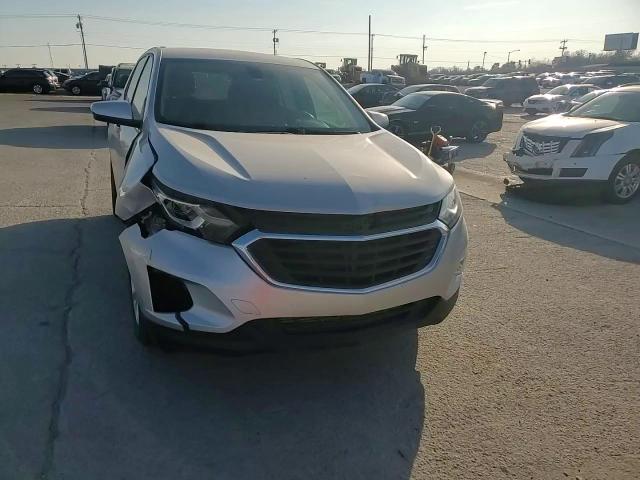 2018 Chevrolet Equinox VIN 2GNAXJEV9J6339429 Copart auction photo, front end / minor dent/scratches damage thumbnail 11