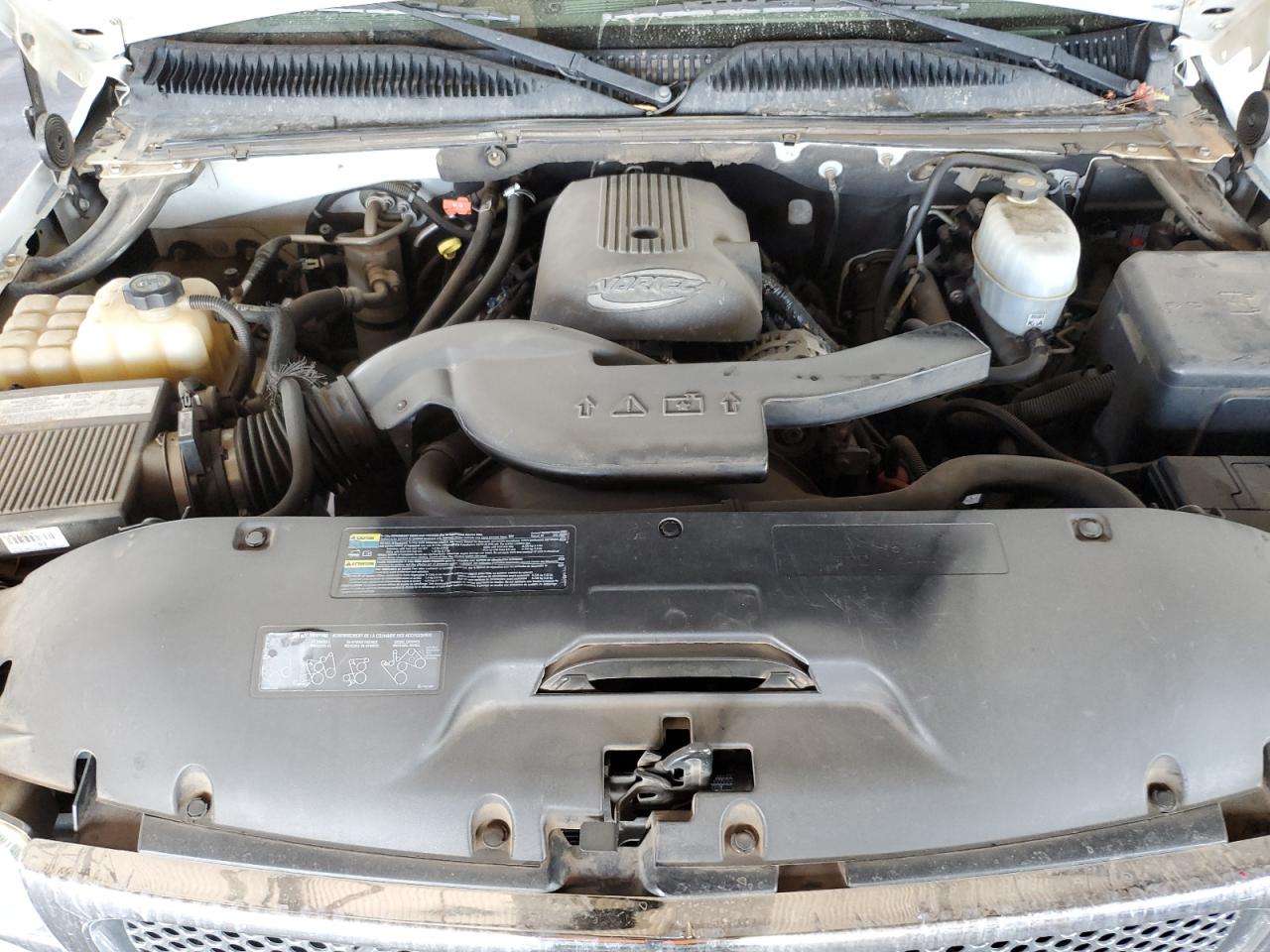 2004 GMC Yukon VIN 1GKFK66U24J161505 Copart auction photo, rear end damage thumbnail 12