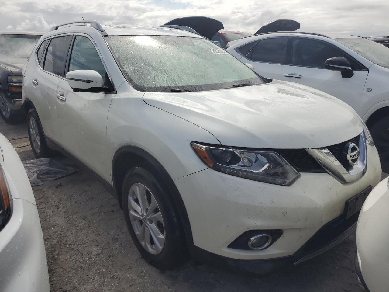 2016 Nissan Rogue VIN 5N1AT2MT0GC888121 Copart auction photo, water/flood damage thumbnail 4
