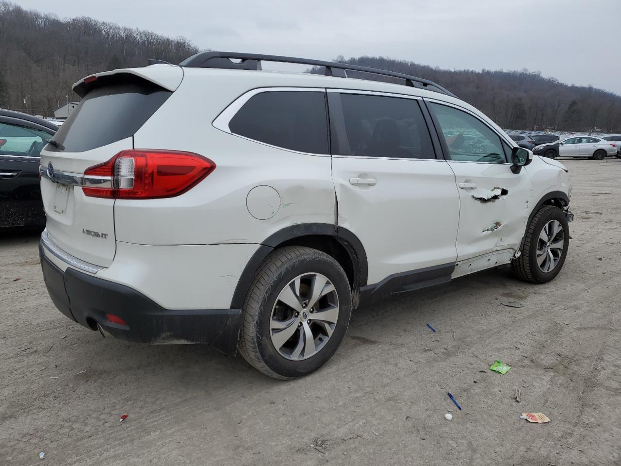 2021 Subaru Ascent VIN 4S4WMAFD2M3416937 Copart auction photo, front end / side damage thumbnail 3
