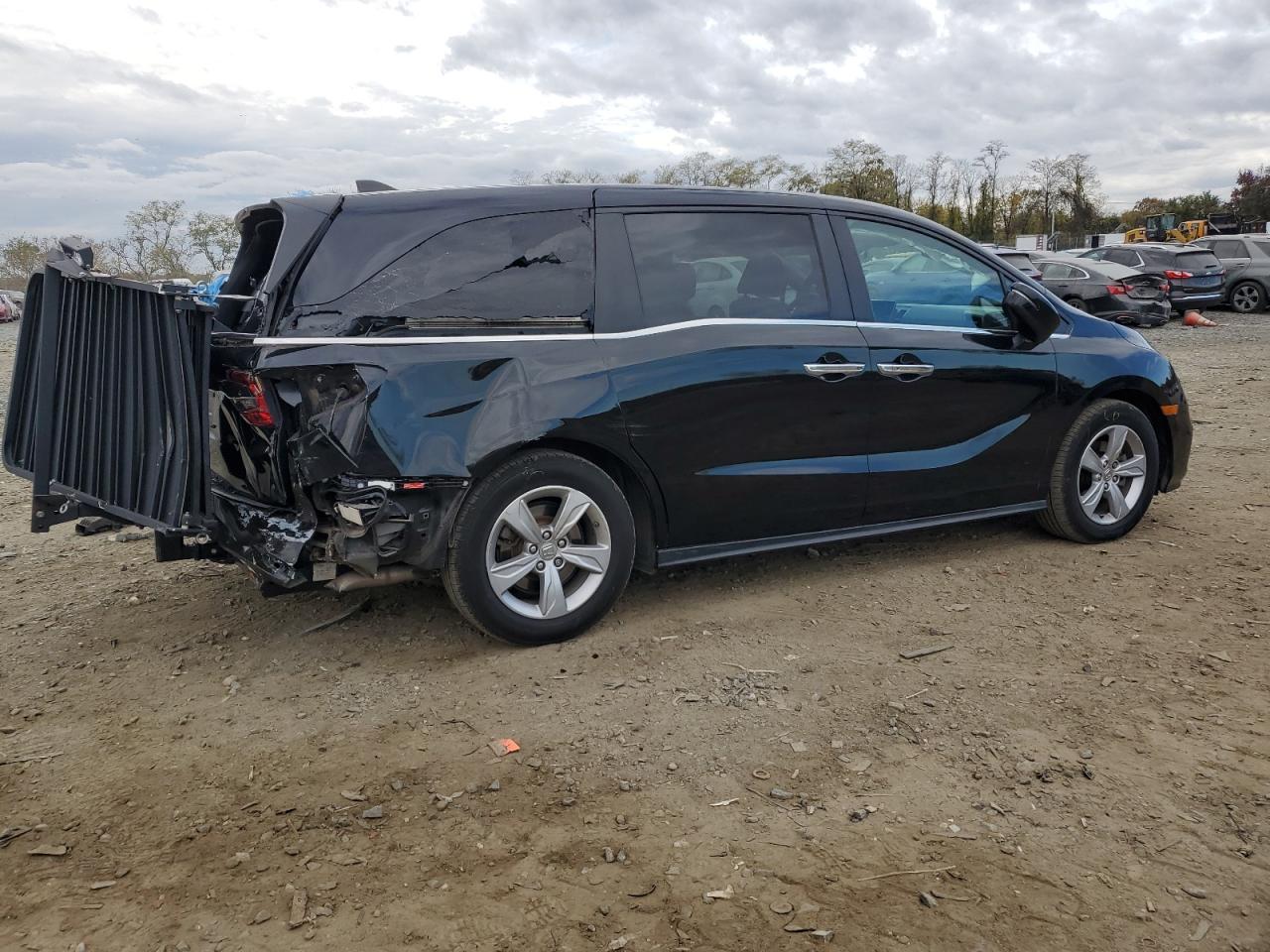 2019 Honda Odyssey VIN 5FNRL6H72KB046114 Copart auction photo, rear end damage thumbnail 3