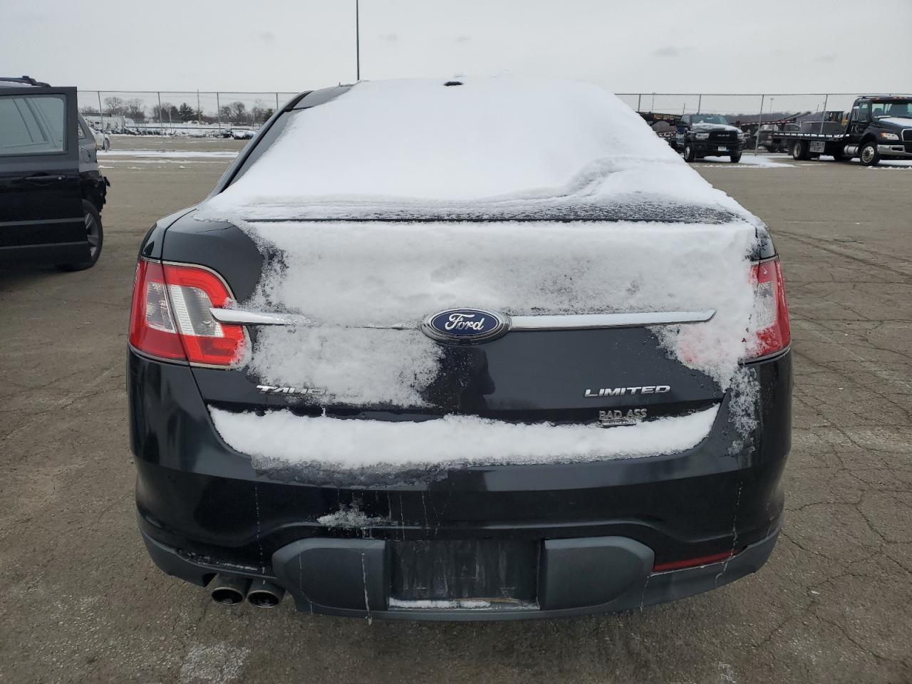 2010 Ford Taurus VIN 1FAHP2FW5AG152067 Copart auction photo, front end / side damage thumbnail 6
