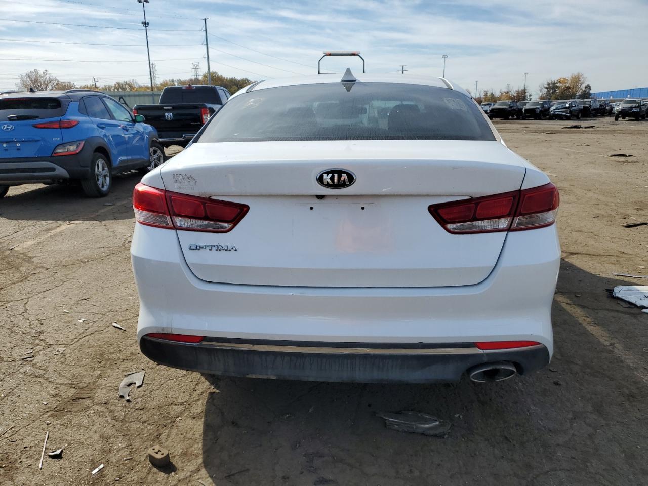2016 KIA Optima VIN 5XXGT4L32GG081675 Copart auction photo, front end / side damage thumbnail 6