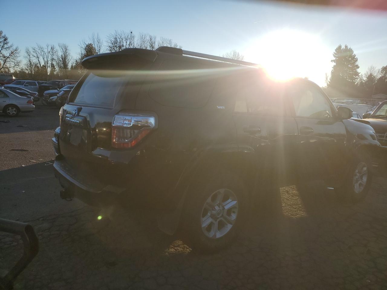 2022 Toyota 4Runner VIN JTEMU5JR6N6065399 Copart auction photo, front end / side damage thumbnail 3
