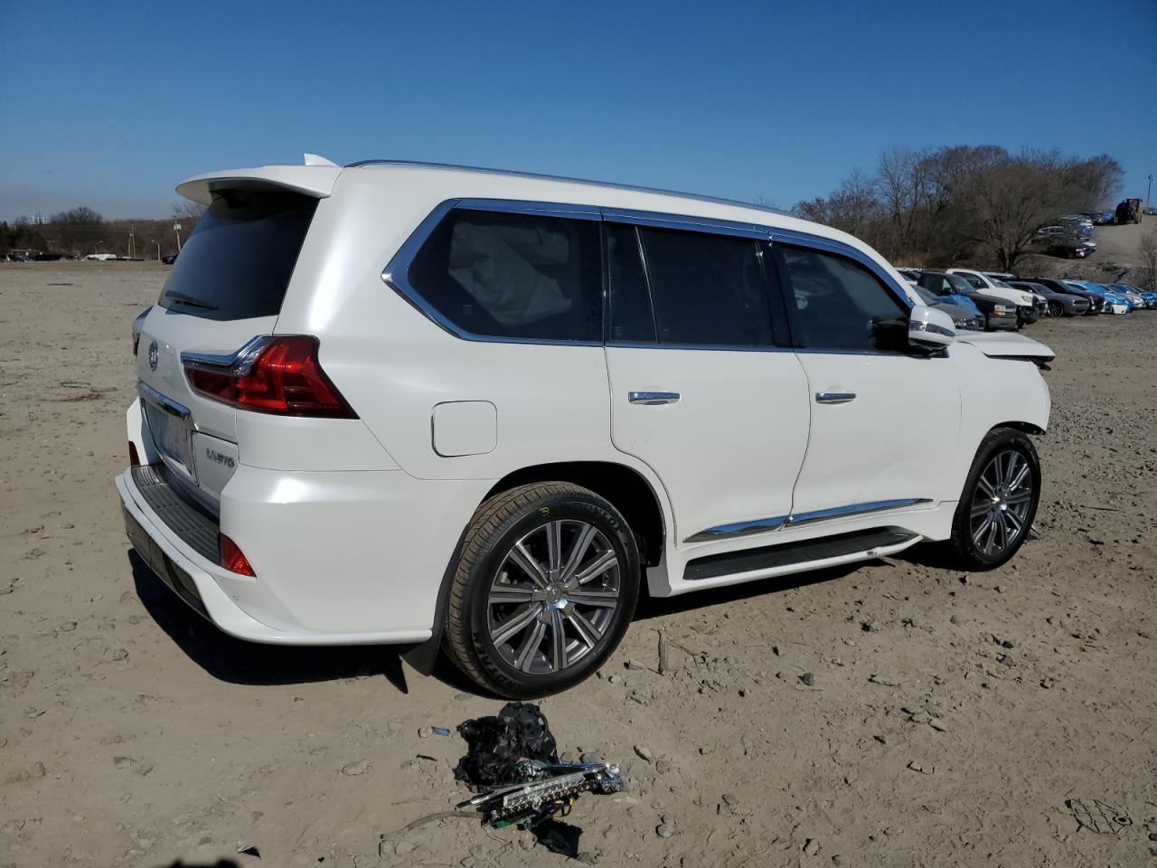 2017 Lexus LX VIN JTJHY7AX8H4240706 Copart auction photo, front end / minor dent/scratches damage thumbnail 3