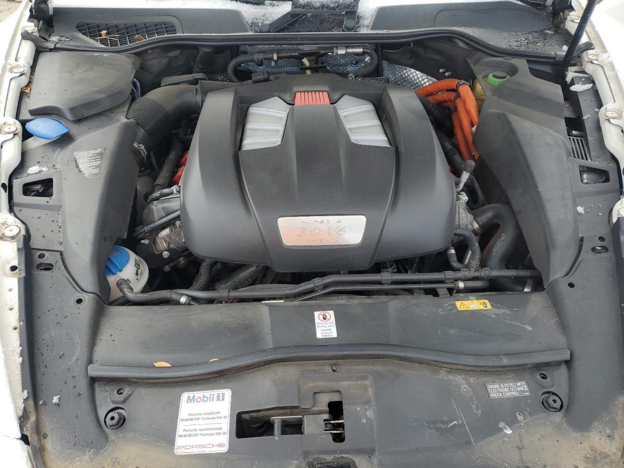 2011 Porsche Cayenne VIN WP1AE2A25BLA94328 Copart auction photo, normal wear / minor dent/scratches damage thumbnail 12