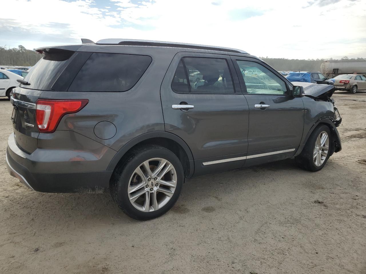 2016 Ford Explorer VIN 1FM5K7F87GGB49380 Copart auction photo, front end damage thumbnail 3