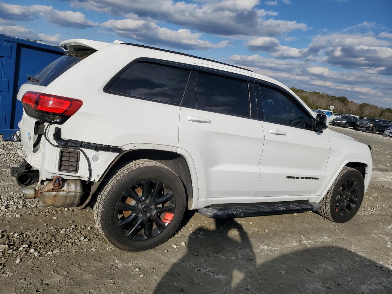 2020 Jeep Grand Cherokee VIN 1C4RJFAG6LC388003 Copart auction photo, rear end / minor dent/scratches damage thumbnail 3