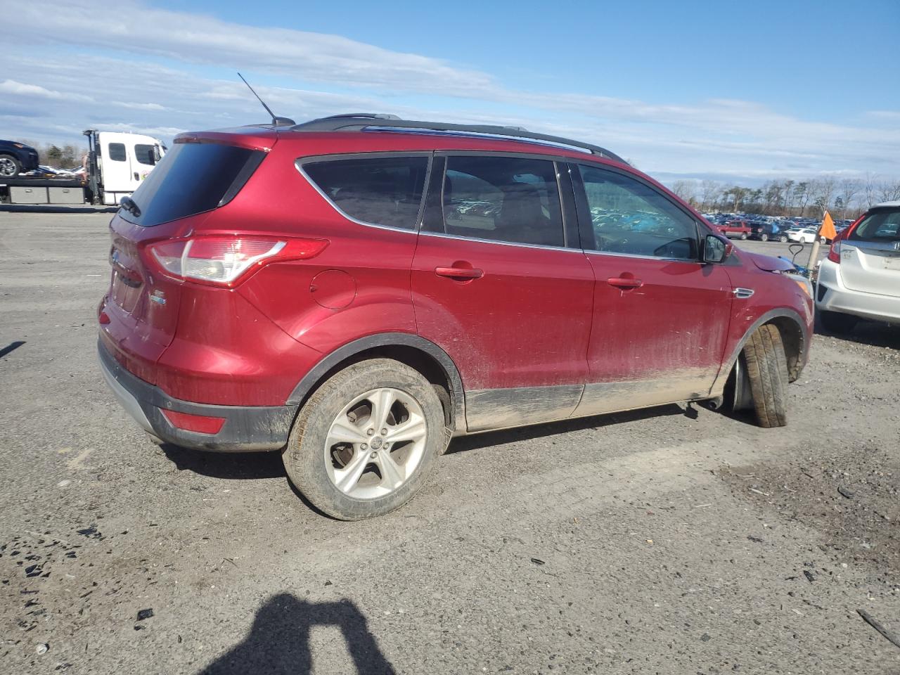 2016 Ford Escape VIN 1FMCU9GX4GUB10914 Copart auction photo, front end / minor dent/scratches damage thumbnail 3