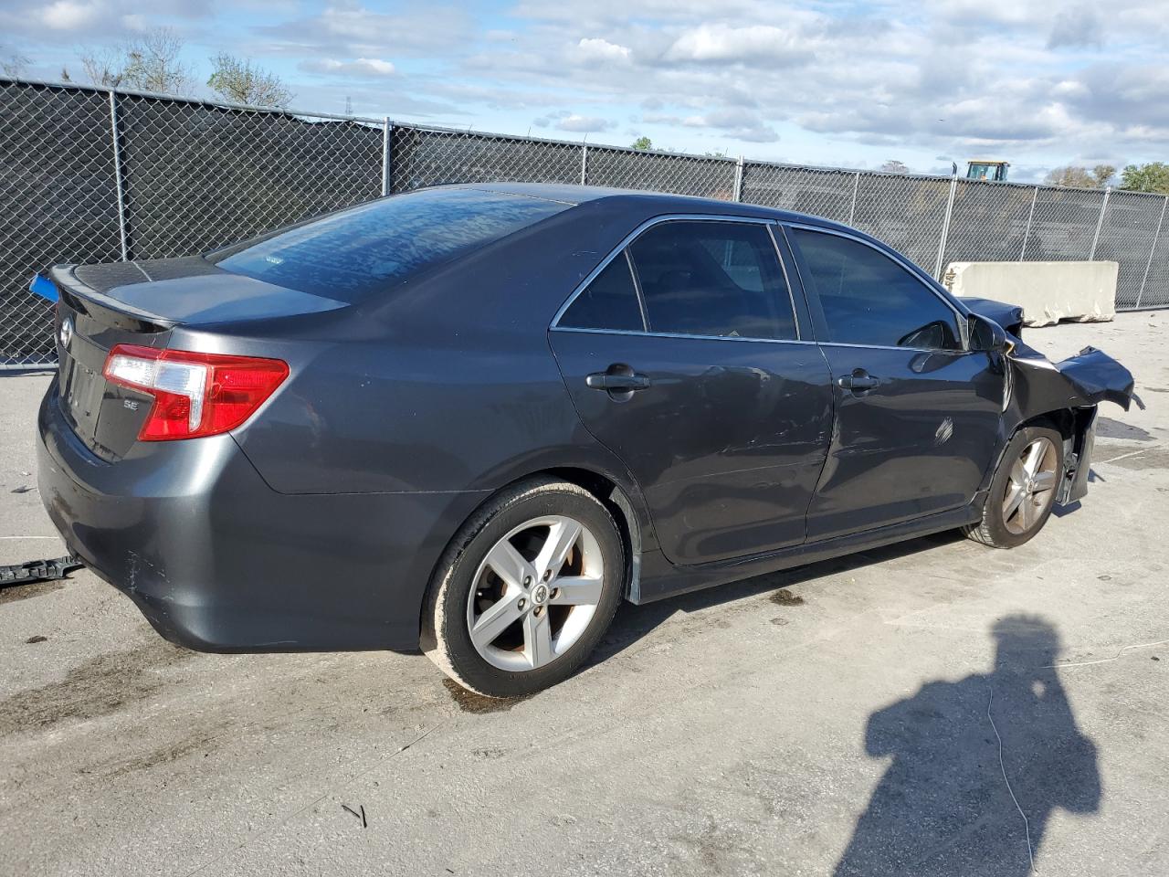 2013 Toyota Camry VIN 4T1BF1FKXDU219886 Copart auction photo, front end / side damage thumbnail 3