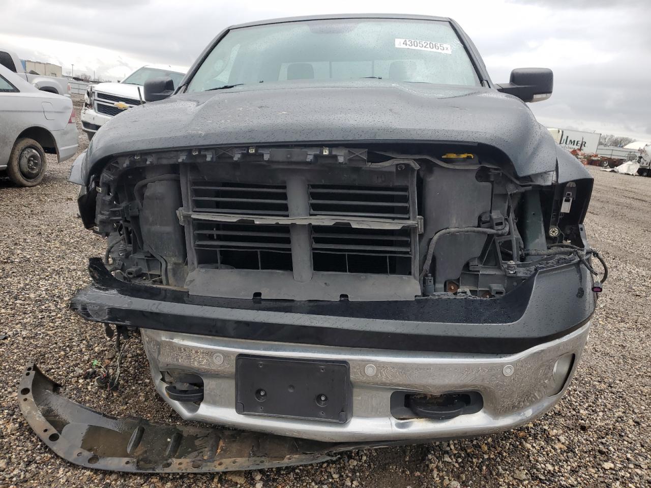 2017 RAM 1500 VIN 1C6RR7LT9HS528753 Copart auction photo, front end / rear end damage thumbnail 5