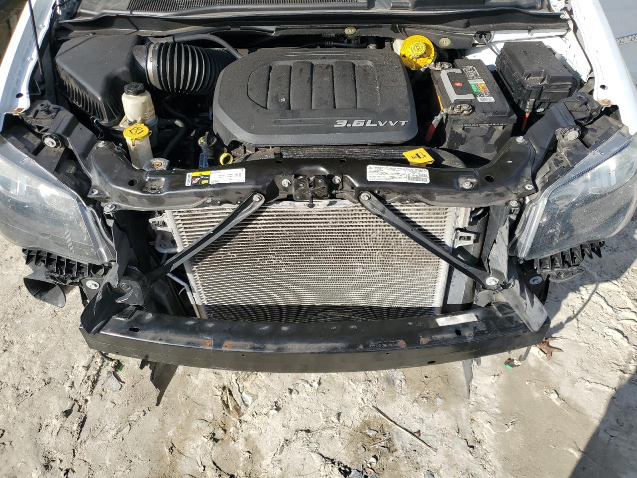 2014 Chrysler Town & Country VIN 2C4RC1HG3ER132656 Copart auction photo, front end damage thumbnail 12