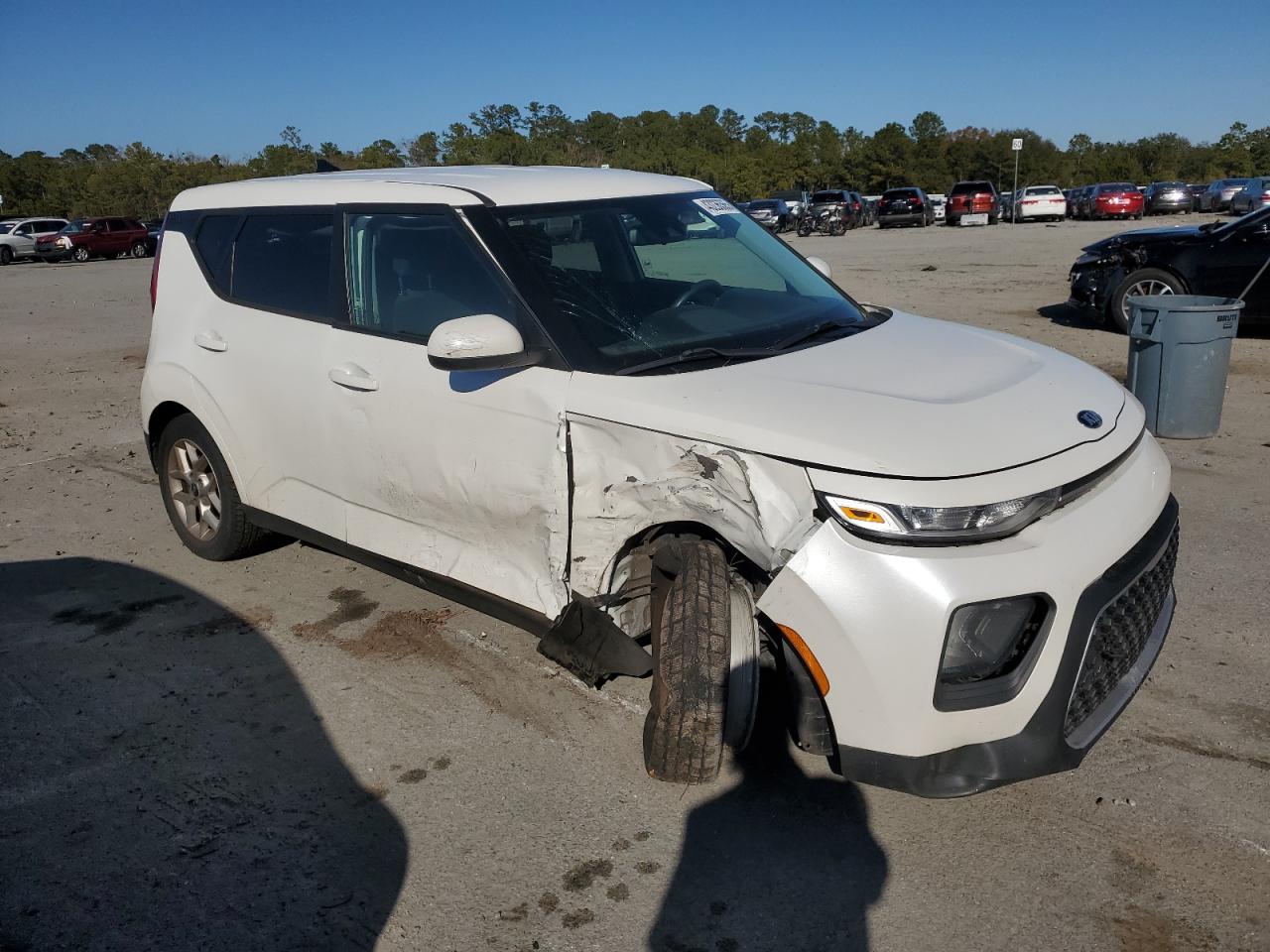 2021 KIA Soul VIN KNDJ23AU2M7129808 Copart auction photo, front end / side damage thumbnail 4