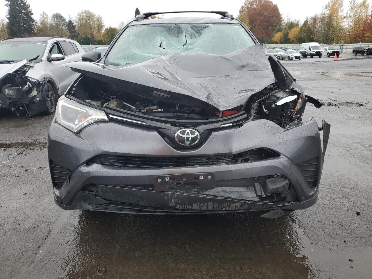 2018 Toyota RAV 4 VIN JTMBFREV7JJ221638 Copart auction photo, front end / side damage thumbnail 5