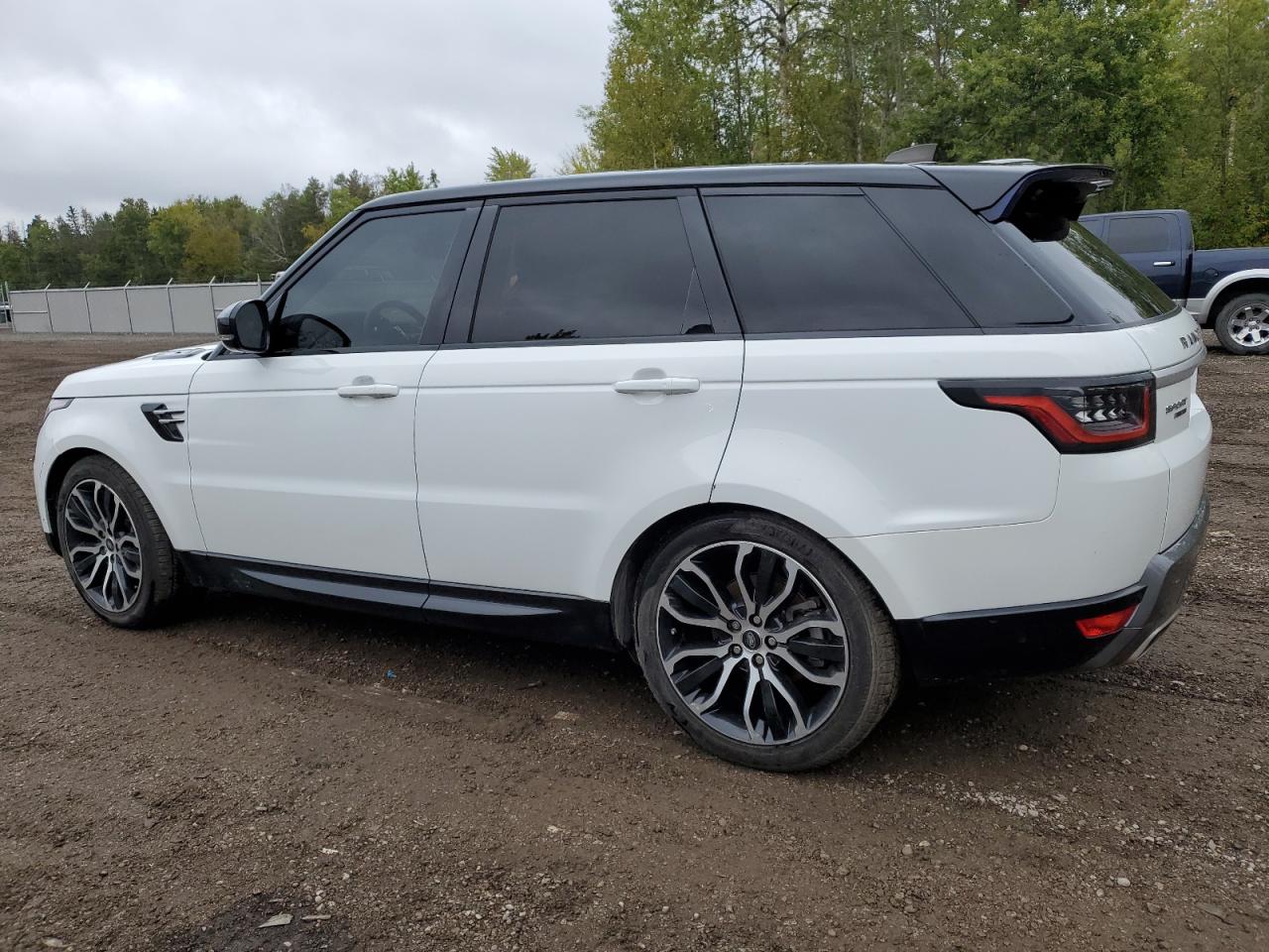 2019 Land Rover Range Rover VIN SALWR2RK3KA836181 Copart auction photo, minor dent/scratches / vandalism damage thumbnail 2