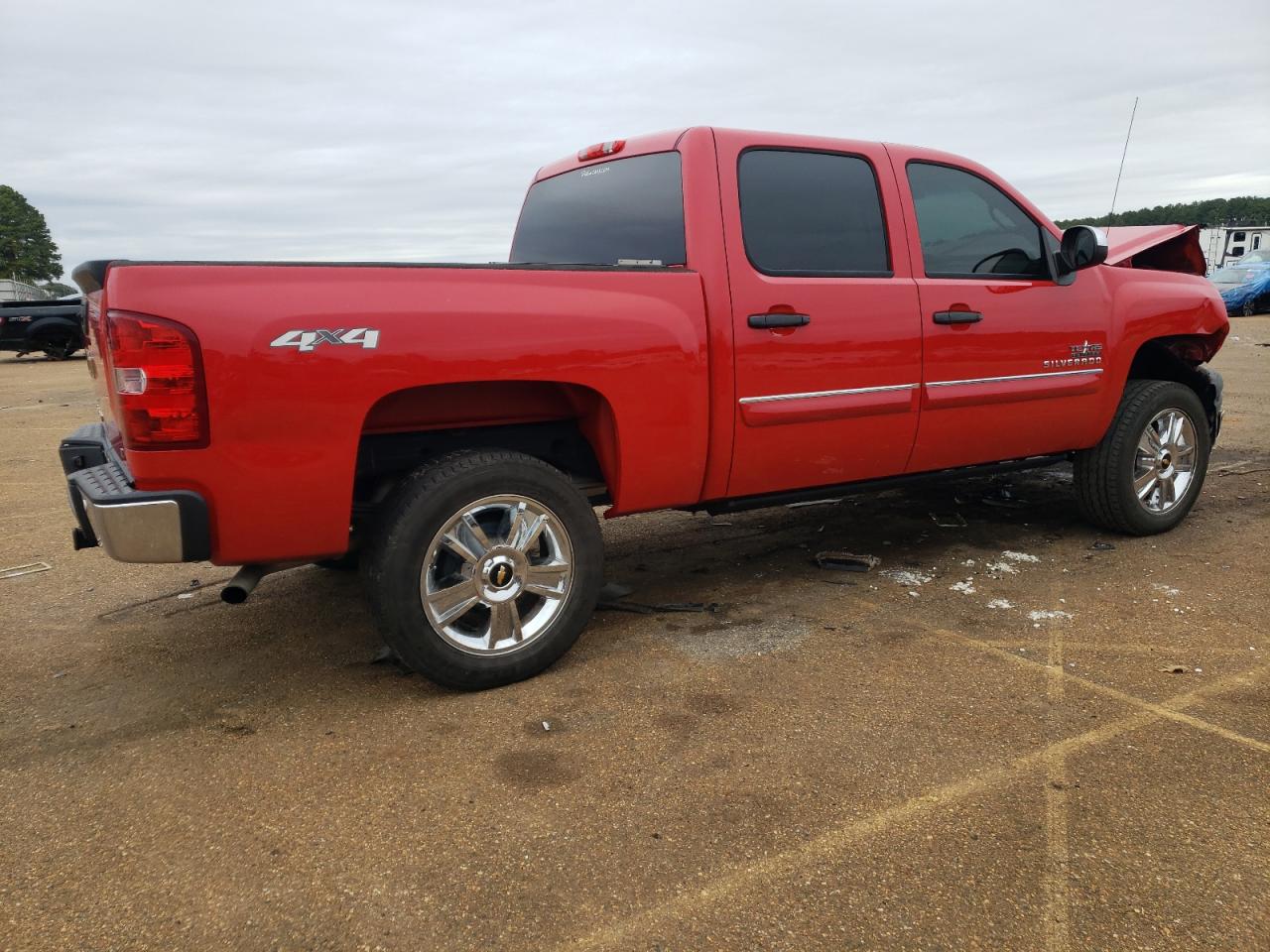2013 Chevrolet Silverado VIN 3GCPKSE77DG169220 Copart auction photo, front end damage thumbnail 3
