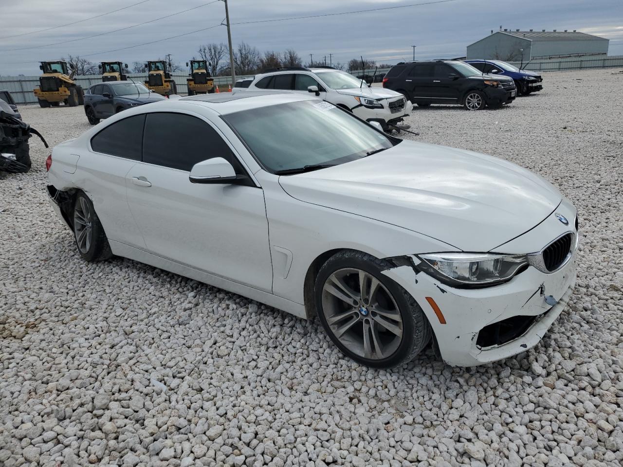 2017 BMW 4er VIN WBA4R7C37HK896333 Copart auction photo, all over damage thumbnail 4