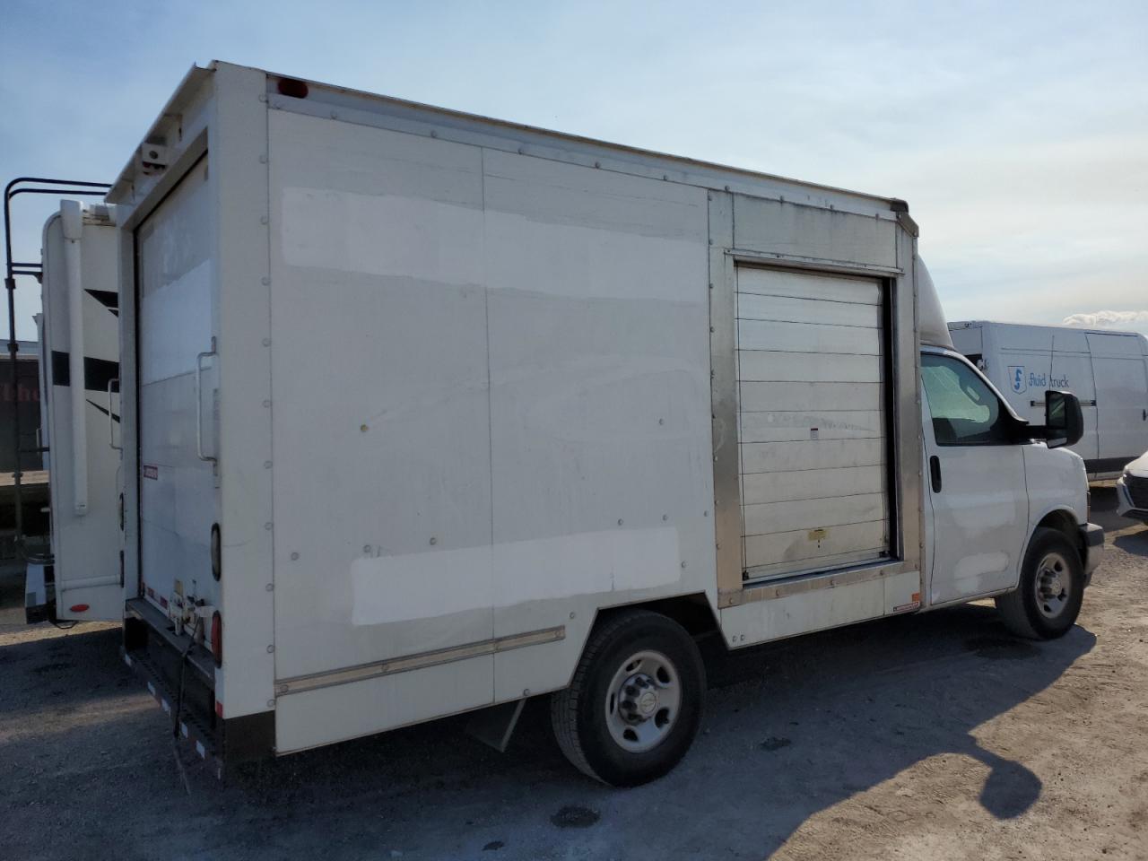 2018 Chevrolet Express VIN 1GB0GRFP4J1220133 Copart auction photo, normal wear / minor dent/scratches damage thumbnail 3