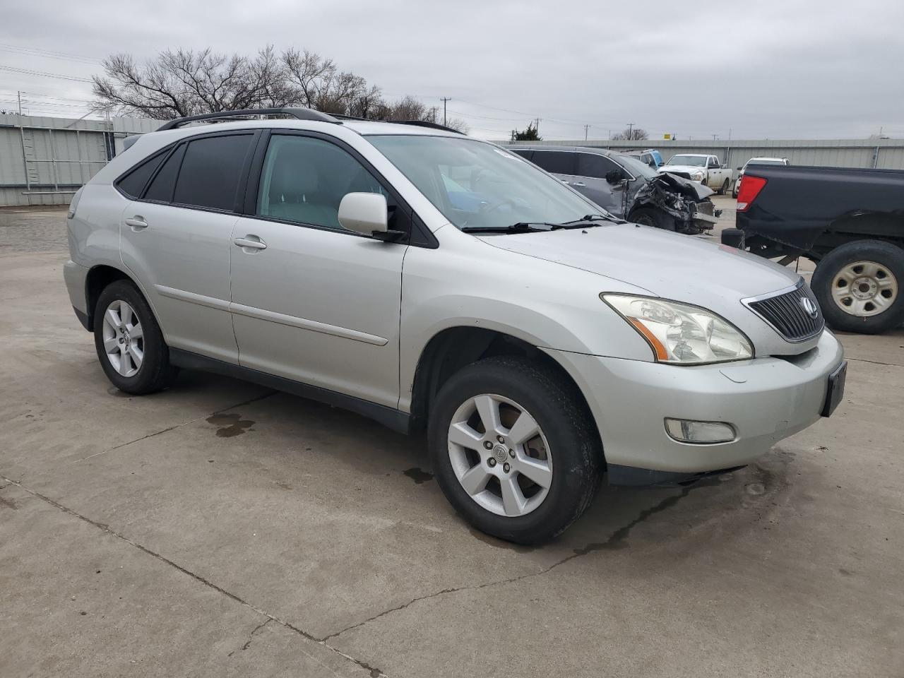 2007 Lexus RX VIN 2T2HK31U37C037703 Copart auction photo, side damage thumbnail 4