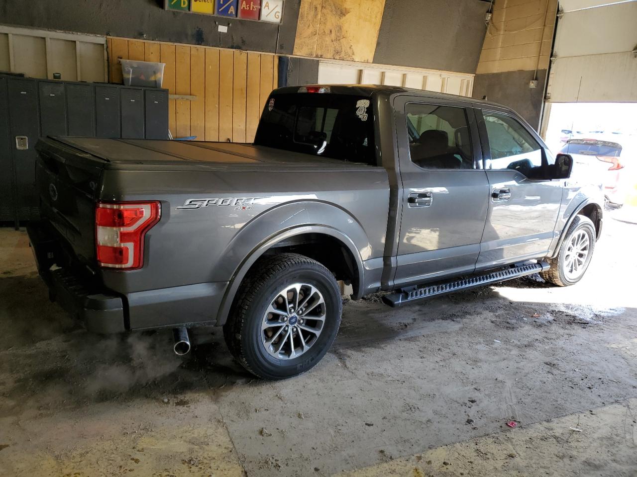 2018 Ford F-150 VIN 1FTEW1EPXJFC26464 Copart auction photo, side / front end damage thumbnail 3
