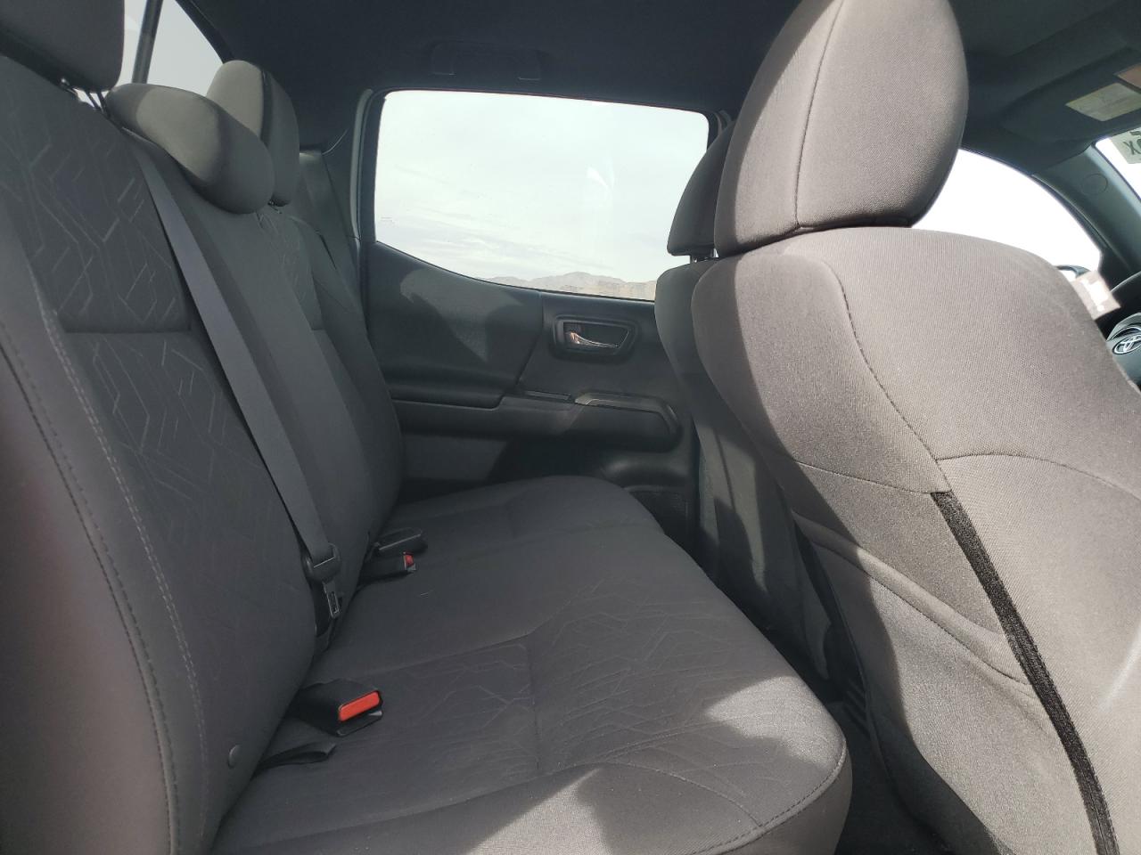 2017 Toyota Tacoma VIN 3TMDZ5BN4HM028065 Copart auction photo, rear end damage thumbnail 10