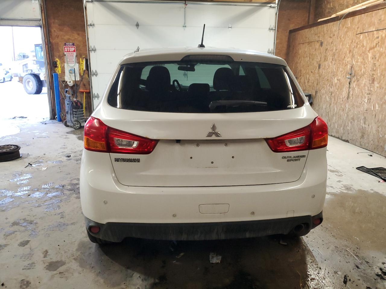 2015 Mitsubishi Outlander VIN 4A4AR4AU3FE008469 Copart auction photo, front end / side damage thumbnail 6