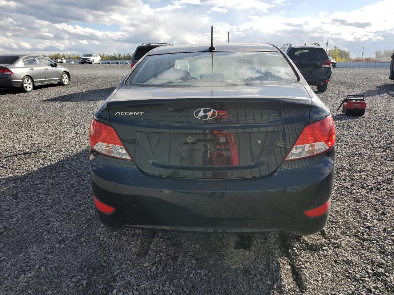 2013 Hyundai Accent VIN KMHCT4AE3DU432792 Copart auction photo, normal wear / minor dent/scratches damage thumbnail 6