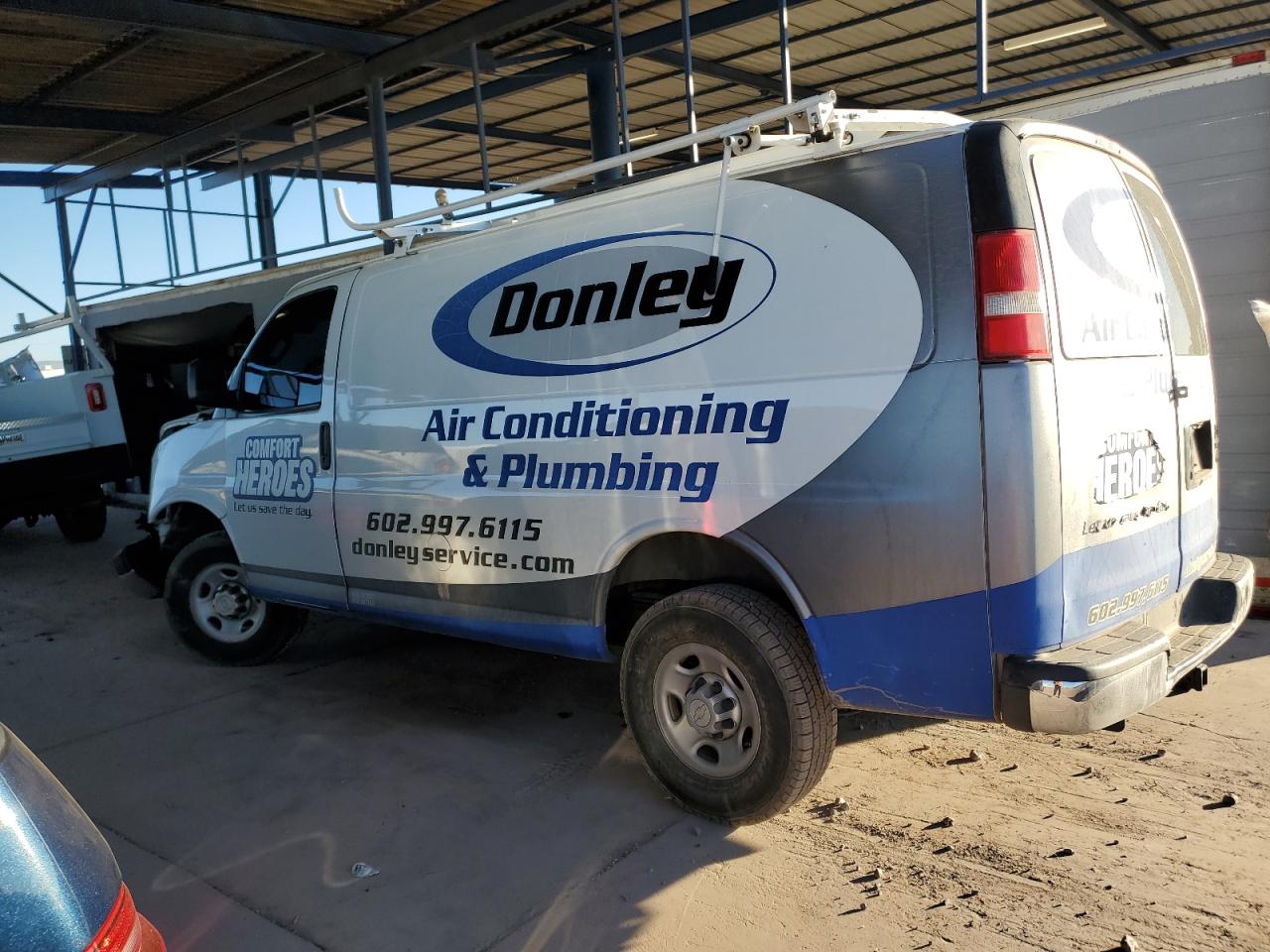 2017 Chevrolet Express VIN 1GCWGAFF4H1112202 Copart auction photo, front end damage thumbnail 2