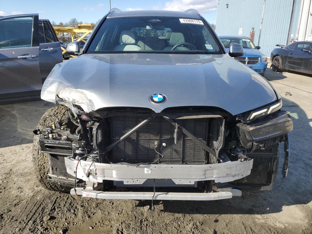 2023 BMW X7 VIN 5UX23EM08P9P07262 Copart auction photo, front end damage thumbnail 5