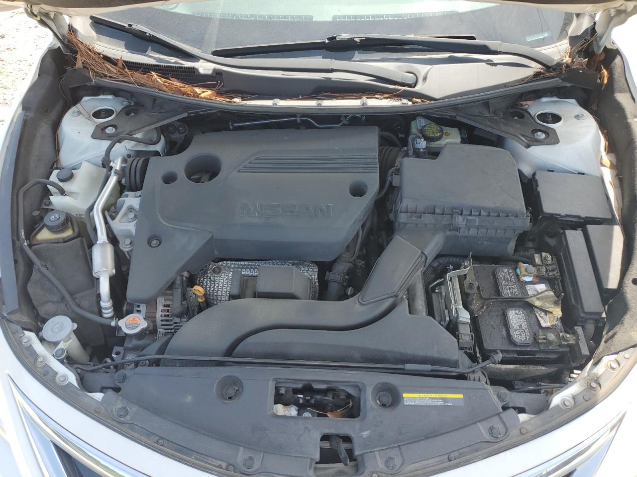 2015 Nissan Altima VIN 1N4AL3AP5FC598446 Copart auction photo, rear end / minor dent/scratches damage thumbnail 11