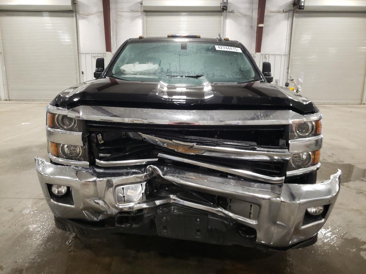 2016 Chevrolet Silverado VIN 1GC1KZEG8GF278113 Copart auction photo, front end / side damage thumbnail 5