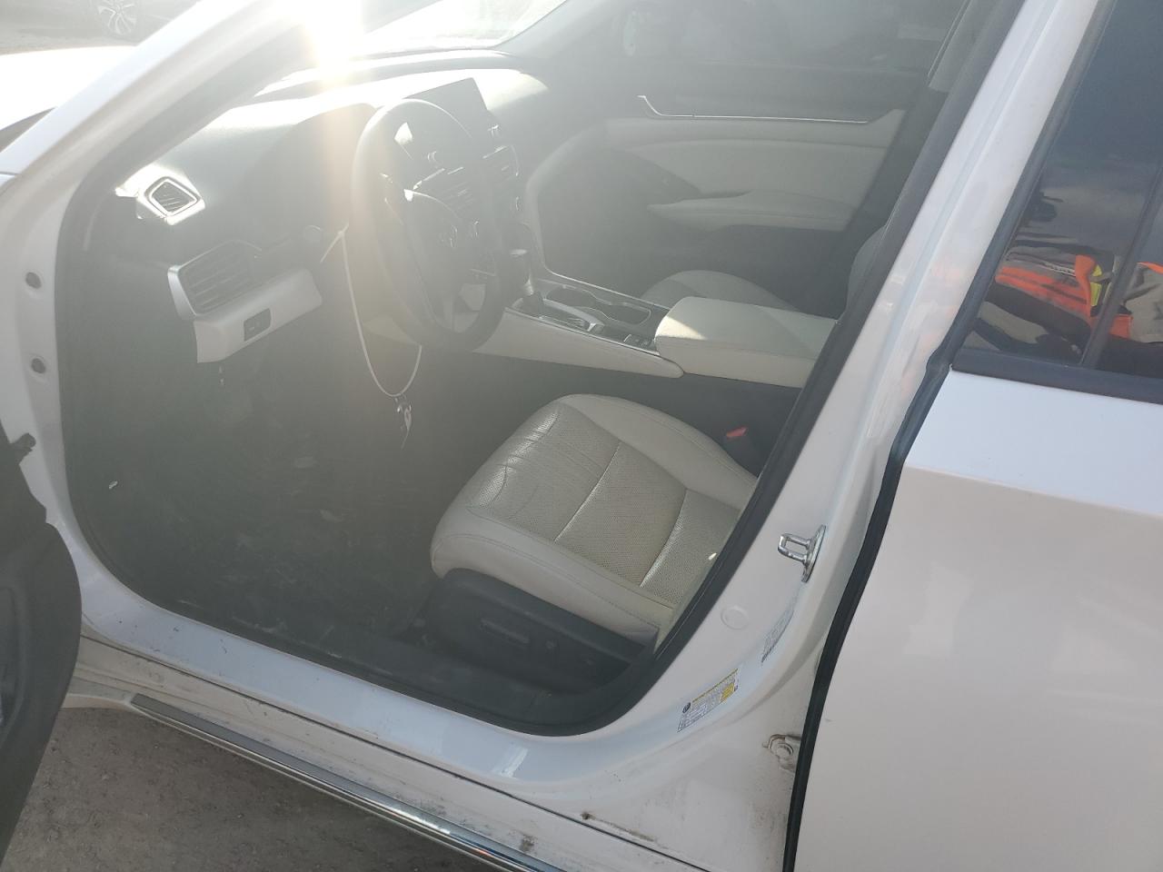 2019 Honda Accord VIN 1HGCV1F55KA039785 Copart auction photo, front end damage thumbnail 8