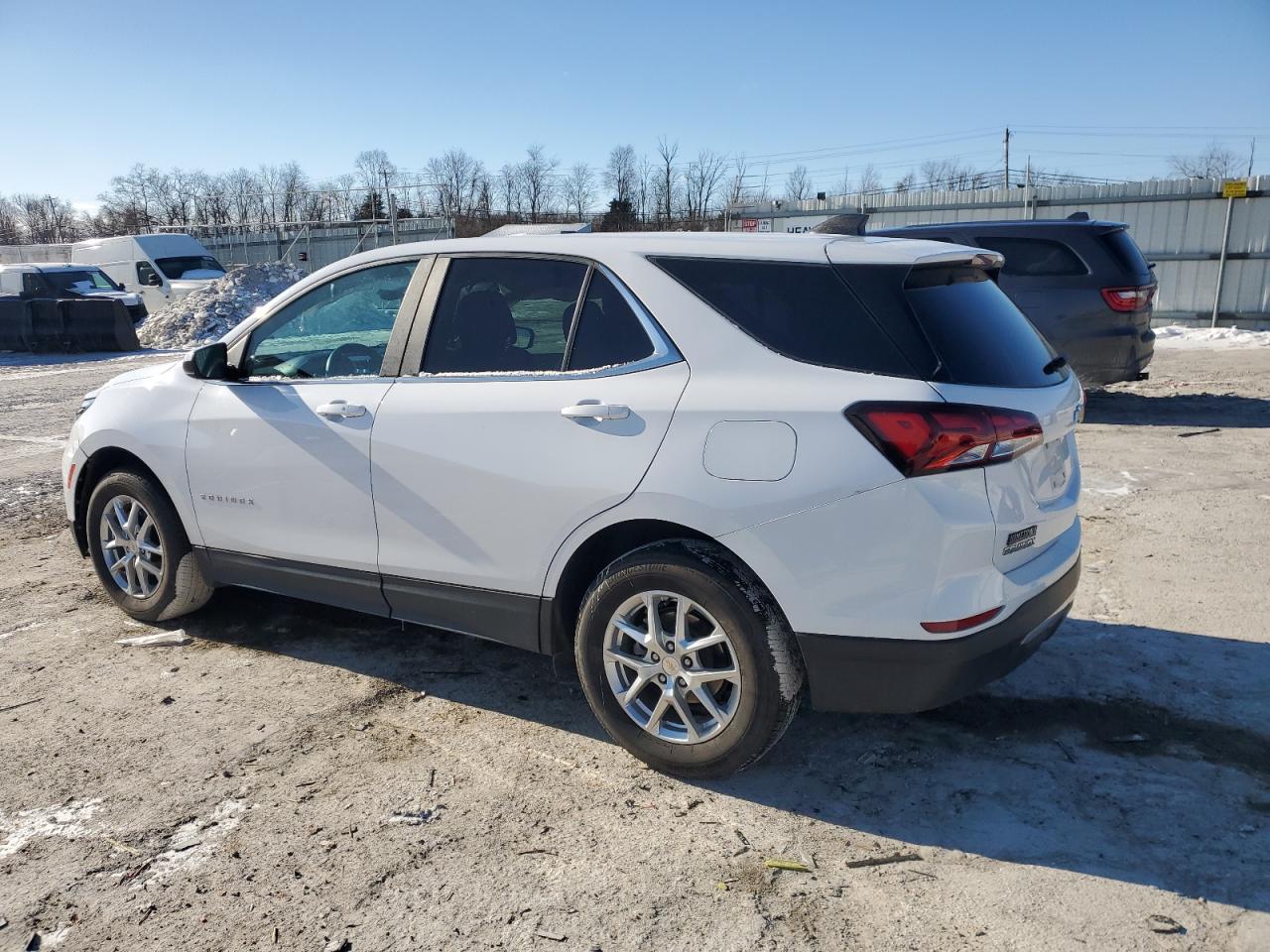 2022 Chevrolet Equinox VIN 3GNAXTEV5NL180602 Copart auction photo, front end damage thumbnail 2