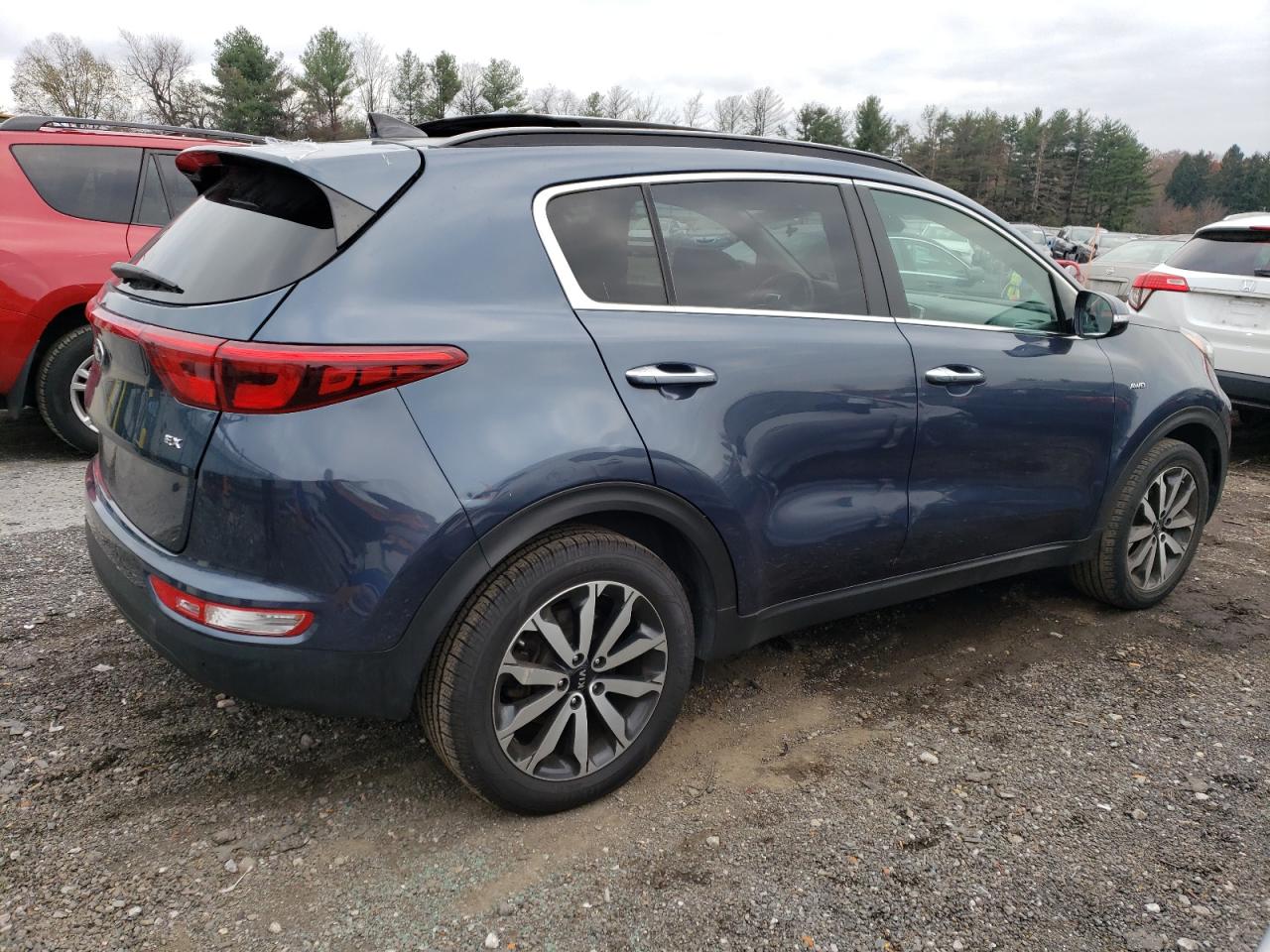 2018 KIA Sportage VIN KNDPNCAC6J7431042 Copart auction photo, minor dent/scratches damage thumbnail 3