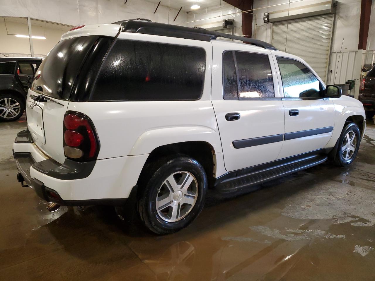 2005 Chevrolet TrailBlazer VIN 1GNET16S556174816 Copart auction photo, mechanical damage thumbnail 3