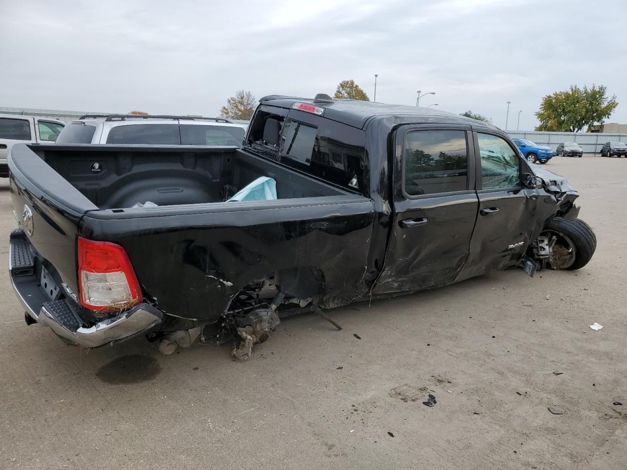 2022 RAM 1500 VIN 1C6RRFFG4NN327572 Copart auction photo, all over / mechanical damage thumbnail 3